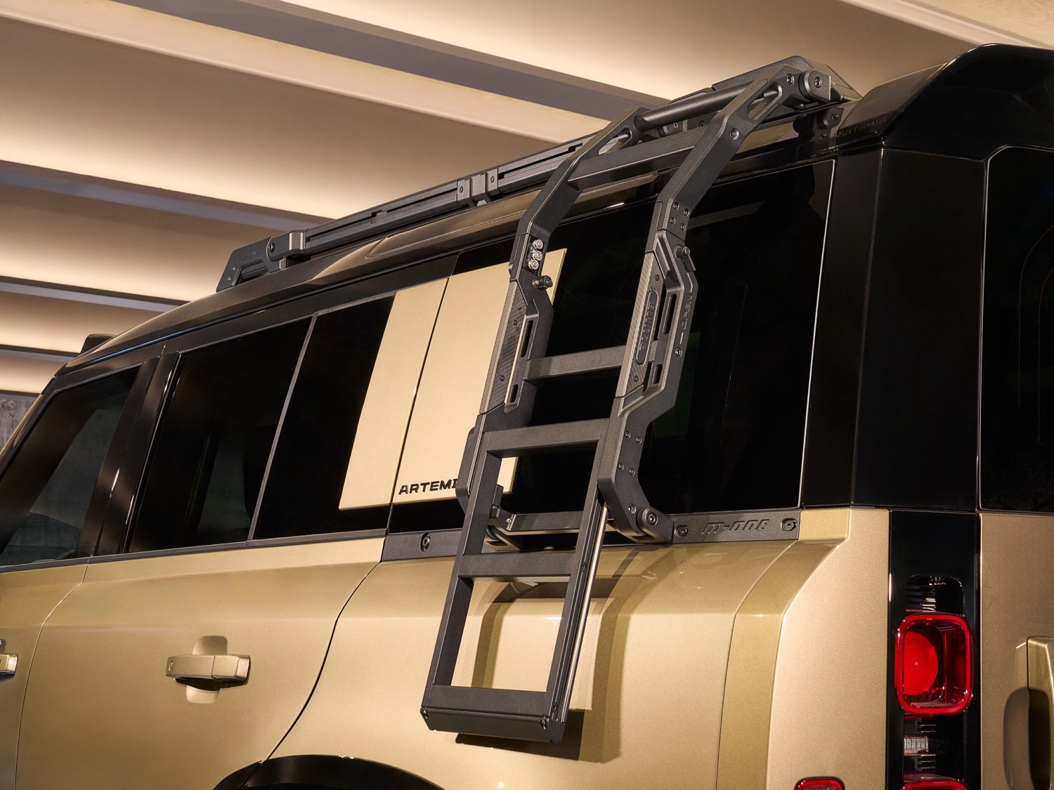 PLUMB Alu-Magnesium Sliding Side Ladder