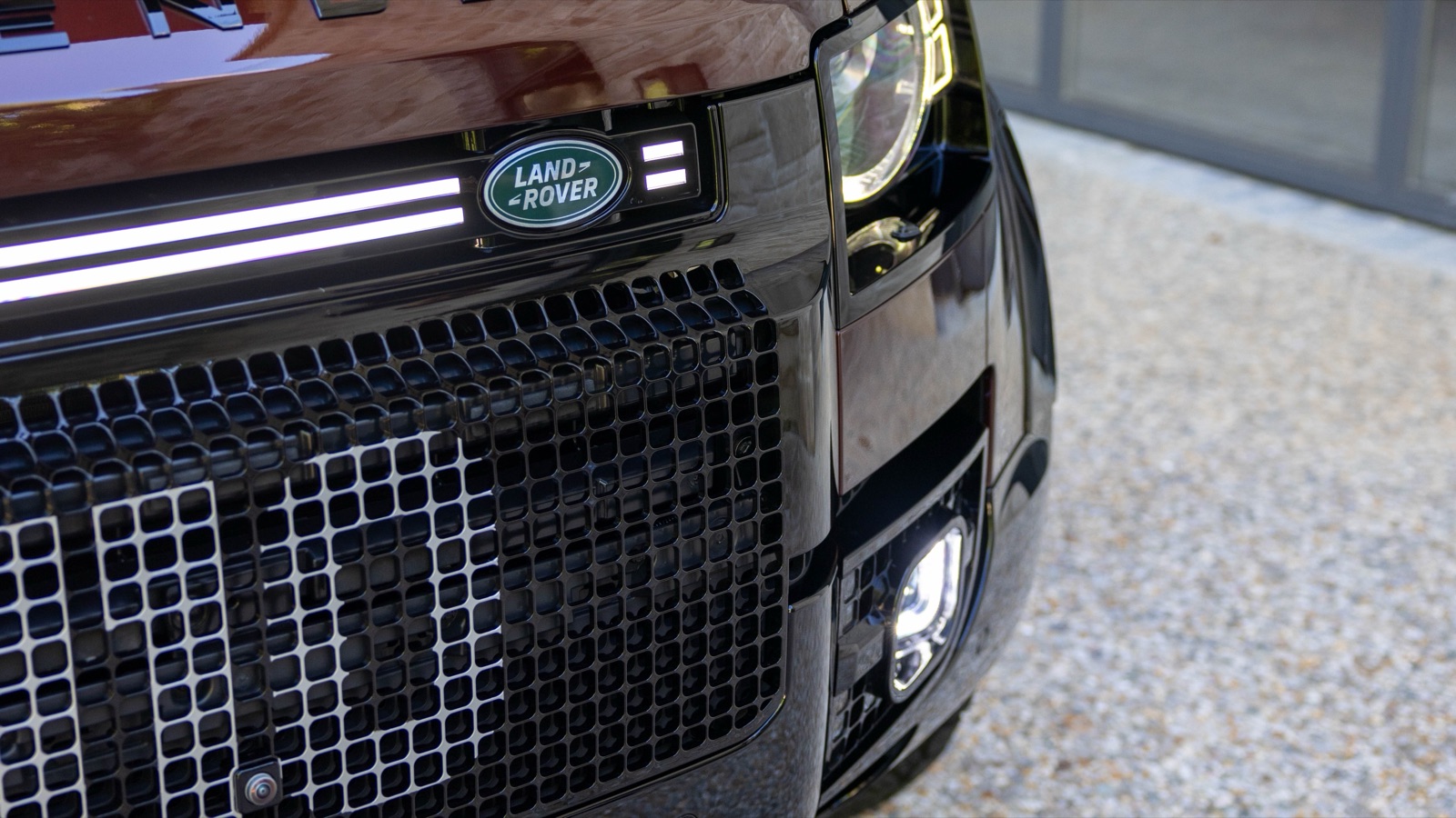 Artemis Signature Defender front grille detail